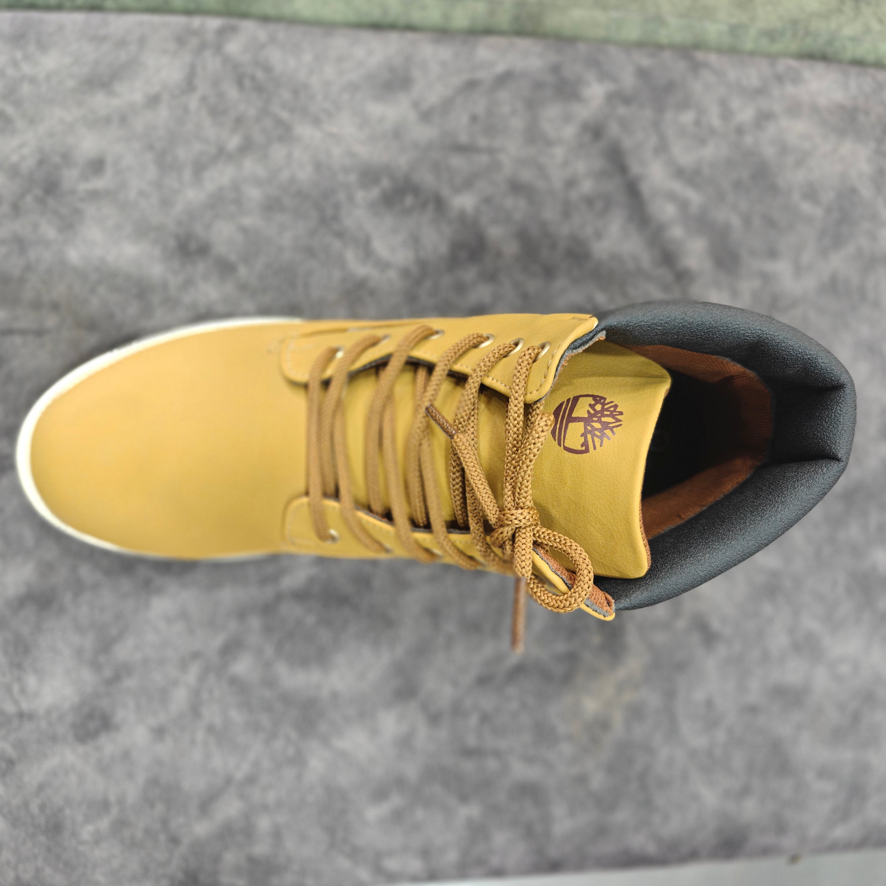 TIMBERLAND TAN